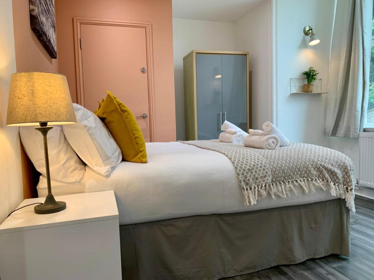Stunning Rural Apartment - Sleeps 4 - Parking 리치필드 외부 사진