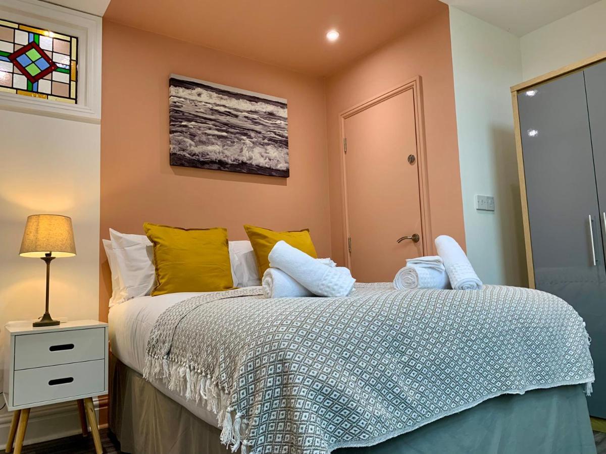 Stunning Rural Apartment - Sleeps 4 - Parking 리치필드 외부 사진