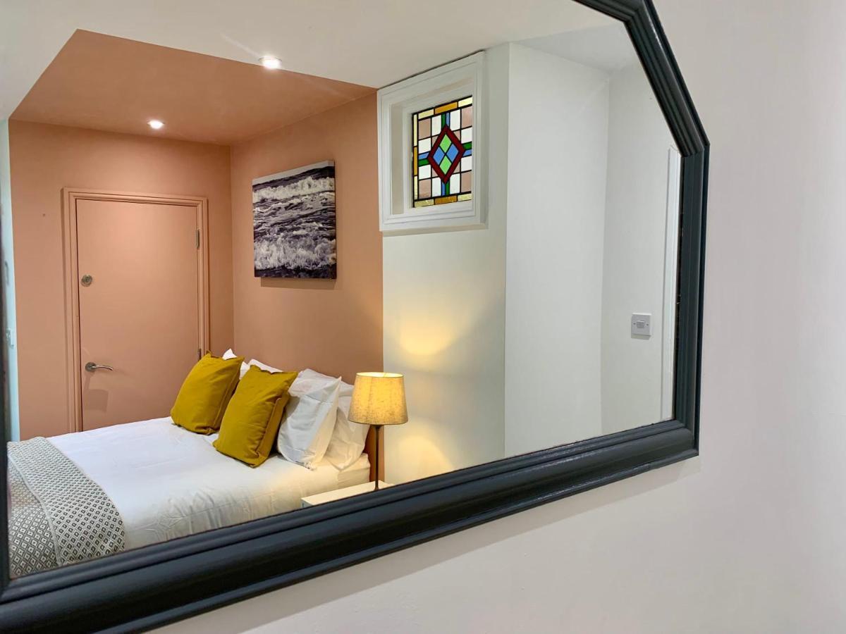 Stunning Rural Apartment - Sleeps 4 - Parking 리치필드 외부 사진
